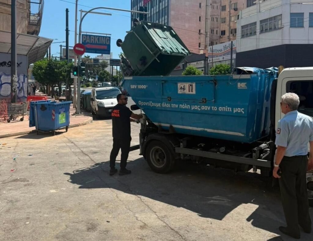 Eλεγχοι της Δημοτικής Αστυνομίας Πειραιά στο κυριακάτικο παζάρι